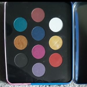 Makeup palette